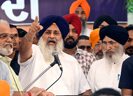 पंजाब: सुखबीर सिंह बादल ने लैंड पूलिंग पॉलिसी के खिलाफ खोला मोर्चा, बोले- 'लुटेरों की सरकार'