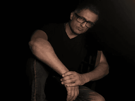 मॉडलिंग से लेकर फिल्म निर्माण तक, गंभीर अभिनय निभाकर भी संजय सूरी को नहीं मिला मुकाम