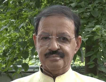 पाकिस्तान कमजोर और नामसझ मुल्क, भारत को सतर्क रहना होगा : राशिद अल्वी