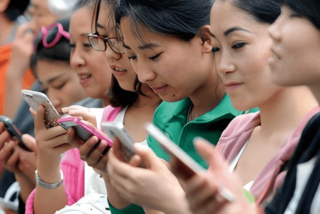 चीन में नेटिजनों की संख्या 1 अरब 12 करोड़ 30 लाख