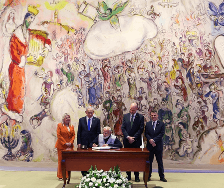 इजरायल का सर्वोच्च सम्मान मिलने पर पीएम मोदी बोले, 'यह दोनों देशों की दोस्ती को समर्पित है'