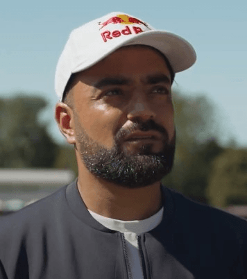 राशिद खान अफगानिस्तान में सुरक्षित महसूस नहीं करते, बुलेटप्रूफ कार में चलते हैं