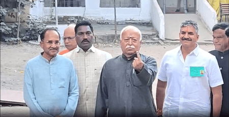 महाराष्ट्र निकाय चुनाव 2026: मोहन भागवत और सचिन तेंदुलकर समेत कई प्रमुख हस्तियों ने मतदान किया