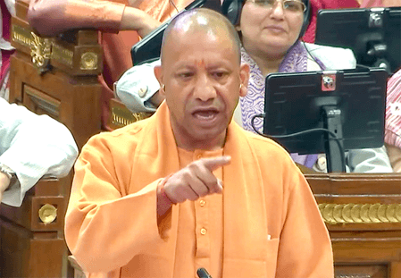 सीएम योगी के निर्देश पर कालाबाजारी पर बड़ा एक्शन, 233 एफआईआर दर्ज