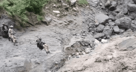 हिमाचल प्रदेश : आईटीबीपी और एनडीआरएफ ने किन्नर कैलाश यात्रा रूट पर फंसे 413 तीर्थयात्रियों को बचाया