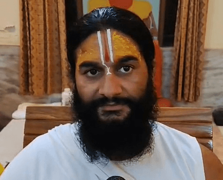 आरसीबी के जीत के बाद हनुमानगढ़ी के महंत बोले, 'विराट पर हनुमान जी का आशीर्वाद'