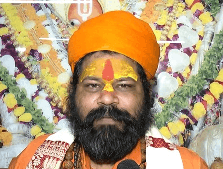 पीएम मोदी के 11 साल की अयोध्या के साधु-संतों ने की तारीफ, कहा - 'सनातन को विश्व पटल पर लाए'