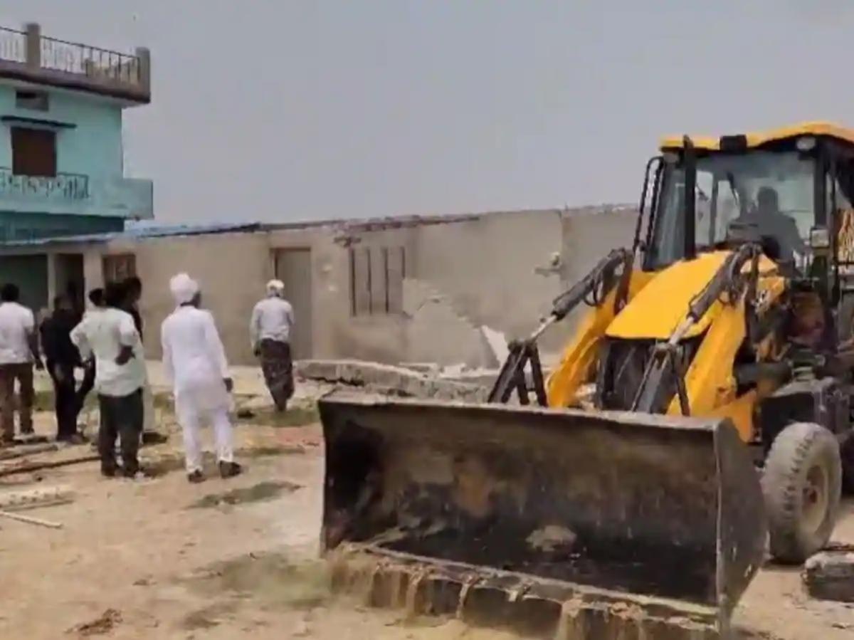 Shravasti madrasa demolition