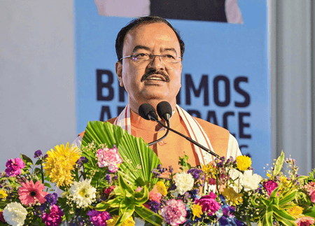 राहुल गांधी 'पाकिस्तान चालीसा' पढ़ते रहते हैं : केशव प्रसाद मौर्य