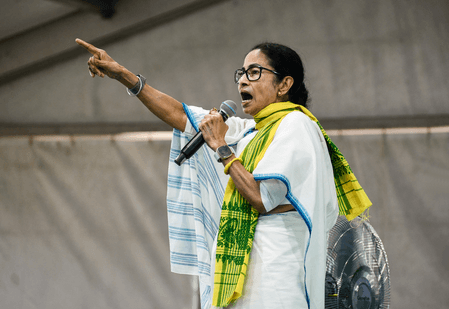 पश्चिम बंगाल चुनाव: चुनाव आयोग के बाद अब सीएपीएफ पर सीएम ममता बनर्जी ने साधा निशाना