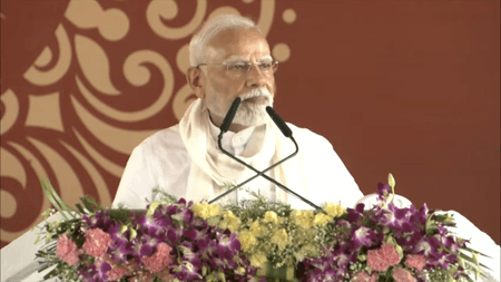 'सपा वाले आंकड़ा सुन अपनी साइकिल लेकर भाग जाएंगे', योजनाओं को लेकर पीएम मोदी का हमला