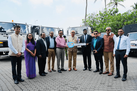 श्रीलंका में मदद के लिए लंका अशोक लेलैंड ने बढ़ाया हाथ, 7 यूटिलिटी गाड़ियां की दान