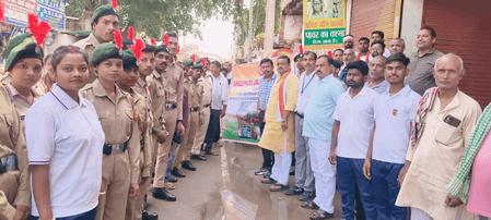 मालदा: अभयपुर रेलवे स्टेशन पर चलाया विशेष स्वच्छता एवं जन-जागरूकता अभियान