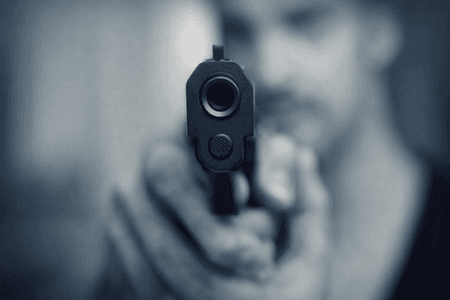 मध्य प्रदेश: भोपाल में महिला ने रोकी फायरिंग, पुलिस ने शुरू की जांच