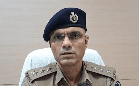 गुजरात : जेल में कैद नारायण साईं पर एक और मामला दर्ज, सेल से मोबाइल फोन बरामद