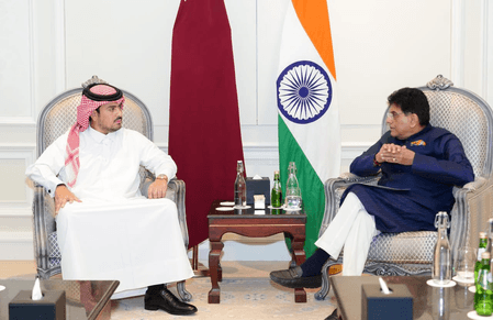 पीयूष गोयल ने एमएचएम ग्रुप के चेयरमैन शेख मंसूर अल थानी के साथ की बैठक