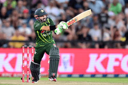 पाकिस्तान क्रिकेट टीम में 'तख्तापलट', मोहम्मद रिजवान से छिनी वनडे की कप्तानी