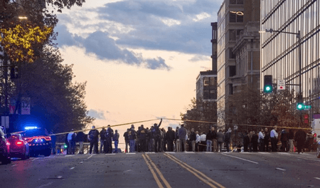 गोलीकांड के बाद अमेरिका सख्त, अफगानिस्तान के लोगों के वीजा पर लगाई रोक