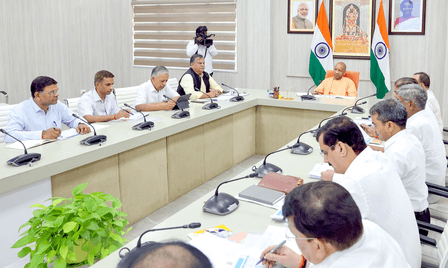 सीएम योगी ने मेरठ के इंटीग्रेटेड डेवलपमेंट प्लान की समीक्षा की, दिए विकास को गति देने के निर्देश
