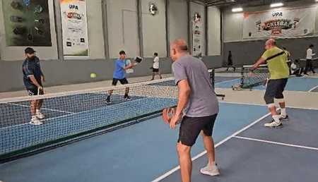 नोएडा: पिकलबॉल गेम्स की हुई शुरुआत, खुद को फिट रखने के लिए शानदार खेल