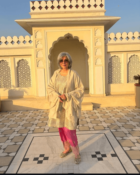 जीनत अमान ने पुरानी फिल्म 'तीसरी आंख' का सीन शेयर कर बॉलीवुड में बदलाव पर उठाए सवाल