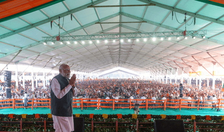 11 घंटे, 1,680 किमी की यात्रा और पांच कार्यक्रम, राष्ट्र के प्रति पीएम मोदी ने दिखाई अटूट प्रतिबद्धता