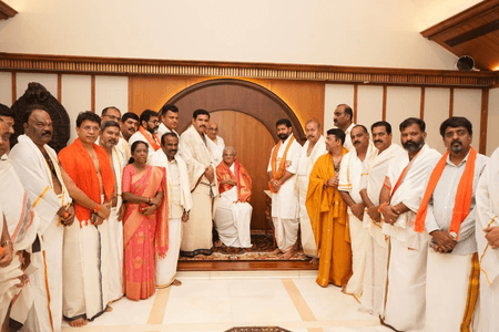 सामूहिक कब्र विवाद: 'धर्मस्थल चलो अभियान' का समापन, भाजपा प्रतिनिधिमंडल ने कहा- माफी मांगें सीएम सिद्दारमैया