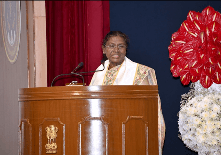 चिकित्सा केवल प्रोफेशन नहीं, मानवता की सेवा है : राष्ट्रपति मुर्मू