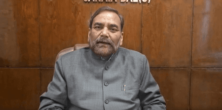 'बचकाना व्यवहार', राहुल गांधी की ओर से रवनीत सिंह बिट्टू को 'गद्दार' कहे जाने पर राजीव रंजन की प्रतिक्रिया