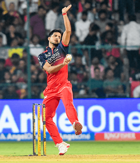 आईपीएल 2026: आरसीबी की तेज गेंदबाजी की धार बने रसिख सलाम, एमआई, केकेआर, डीसी ने नहीं किया था भरोसा