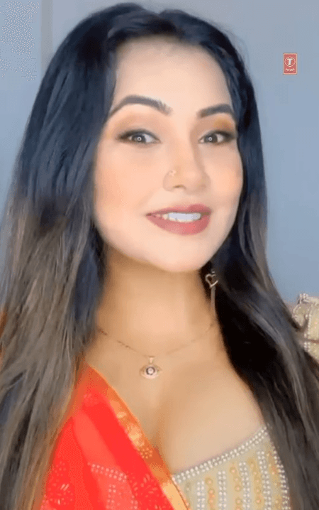 लाल साड़ी में छाईं त्रिशा कर मधु, 'बथाथा बथाथा' गाने पर किया धमाकेदार डांस