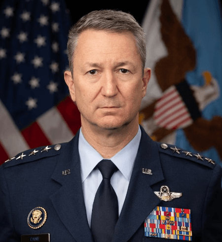 ईरानी आसमान के अंदर तक उड़ रहे हैं यूएस जेट : जनरल केन