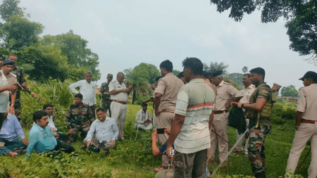 झारखंड के बड़कागांव में कोल ब्लॉक के लिए जनसुनवाई के दौरान बवाल, कई अधिकारी और ग्रामीण घायल
