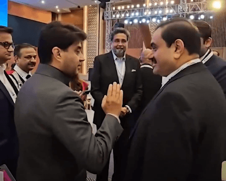 नॉर्थ ईस्ट इन्वेस्टर्स समिट 2025: ज्योतिरादित्य सिंधिया ने कारोबारी गौतम अदाणी से की मुलाकात