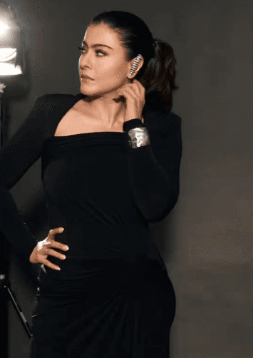 ब्लैक ड्रेस में शानदार लगीं काजोल, बताया- 'कपड़ों का चयन आसान होना चाहिए'