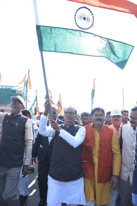 विदिशा: पदयात्रा, महिला सम्मान समारोह और सांसद खेल महोत्सव में शामिल हुए केंद्रीय कृषि मंत्री शिवराज सिंह चौहान