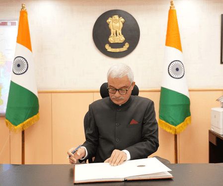 बिहार विधानसभा चुनाव की तैयारियां तेज, चुनाव आयुक्त विवेक जोशी ने की समीक्षा