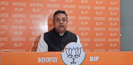कोलकाता गैंगरेप केस : भाजपा सांसद संबित पात्रा ने ममता बनर्जी का इस्तीफा मांगा