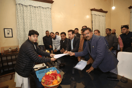 विकास और व्यापार एक-दूसरे के पूरक : केंद्रीय मंत्री सिंधिया