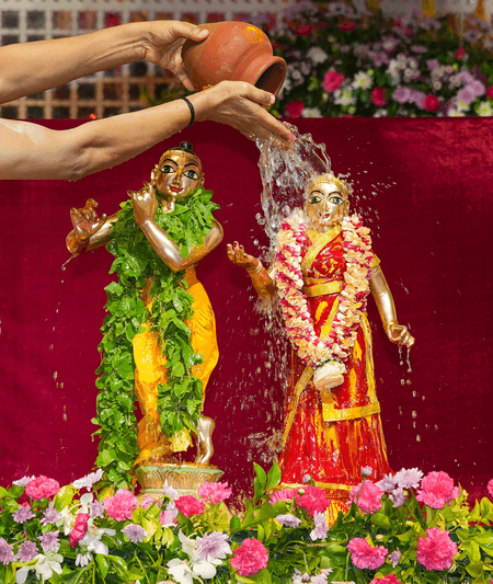 जन्माष्टमी पर रात 12 बजे करें एक छोटा सा उपाय, बरसेगी श्रीकृष्ण की कृपा