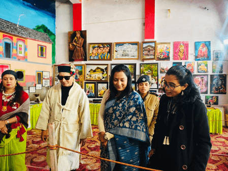 उत्तरकाशी: पुलिस अधीक्षक ने मंगसीर बग्वाल उत्सव के दौरान 'बेटी बग्वाल' का उद्घाटन किया