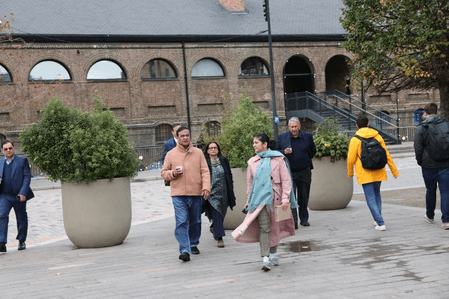 वृंदावनी वस्त्रों को वापस लाने के लिए लंदन पहुंचे सीएम हिमंता, ब्रिटिश संग्रहालय के साथ होंगे समझौते पर साइन