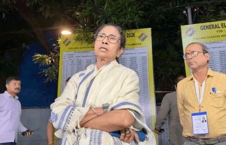 ममता बनर्जी की कार्यकर्ताओं से अपील, कहा-भाजपा के इशारे पर हो रही है लोड-शेडिंग, मतगणना केंद्रों पर रखें पैनी नजर
