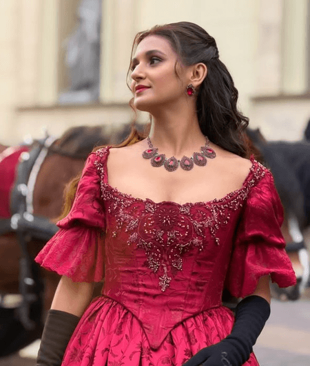 'डांस अक्रॉस द वर्ल्ड' दे रहा लोकनृत्य को नया मंच, रूस की परंपराएं से रुबरू कराएंगी शक्ति मोहन