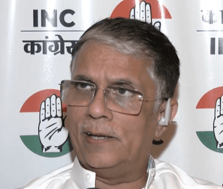 यूएस टैरिफ पर बोले पवन खेड़ा, 'भारत को ब्लैकमेल कर रहा अमेरिका'