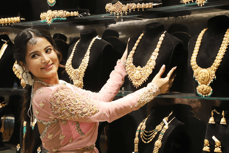 वित्त वर्ष 2025 में गोल्ड 41 प्रतिशत का जबरदस्त रिटर्न देकर परिसंपत्ति वर्ग में सबसे आगे