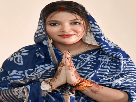 पवन सिंह के सहयोग के नाम पर कैमरे के सामने फफक पड़ीं ज्योति सिंह, काराकाट से किया निर्दलीय नामांकन