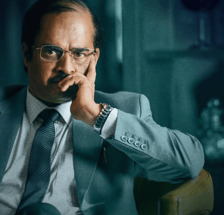 'धुरंधर' लुक में आर माधवन का पोस्टर आउट, रणवीर सिंह बोले- मैडी सुपरमैसी