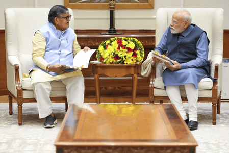 गुलाब चंद कटारिया ने पीएम मोदी से की मुलाकात, कई मुद्दों पर हुई चर्चा
