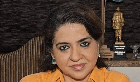 उद्धव ठाकरे बौखला गए हैं, बार-बार सेना का अपमान करते हैं: शाइना एनसी